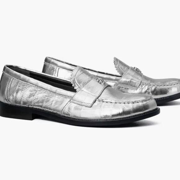 Tory Burch Silver Leather Metallic slip on Loafers/Dust Bag size 6 $358 - Picture 3 of 9